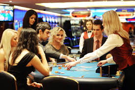 Какое максимальное количество игроков в покер?
